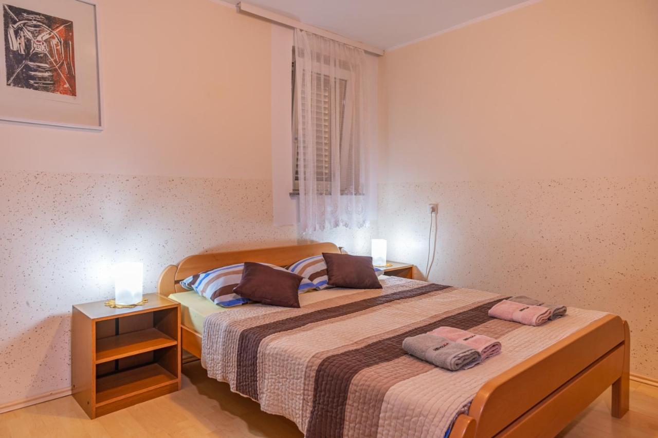 Apartmens Mendula Lejlighed Senj  Eksteriør billede